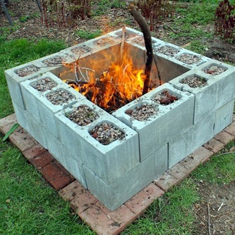 Landscaping Blocks, Cinder Block Fire Pit, Cinder Block Garden, Cinder Blocks, Fire Pit Furniture, Backyard Seating, Concrete Fire Pits, Diy Fire Pit, Cinder Block