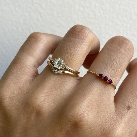 Petite Engagement Rings Simple, Unconventional Rings Engagement, 3 Stone Wedding Ring Stack, Local Eclectic Rings Engagement, Engagement Rings Dainty, Eclectic Engagement Rings, Green Sapphire Necklace, Small Engagement Rings, Petite Engagement Ring