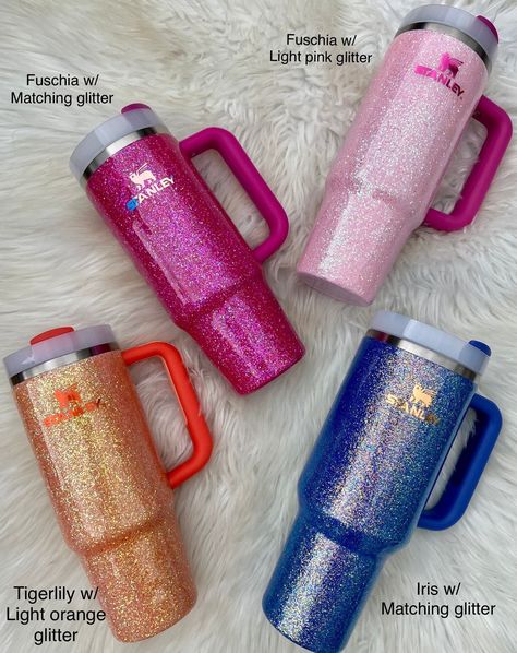 This listing is for an authentic Stanley brand tumbler, customized to fit your style!  Each item is made-to-order and fully personalizable. Please verify expected delivery dates before purchasing.  The color option you are choosing is the color of the handle and the lid, then in the personalization box you may write any color for the main part of the tumbler to either match the tumbler or to contrast it. If you would like an ombré or different design, please let me know. Feel free to be as speci Cute Stanley Cup Designs, Starbucks Cups Collection, Termo Aesthetic, Cute Stanley Cups, Stanley Brand, Stanley Products, Fancy Cup, Trendy Water Bottles, Stanley Cups