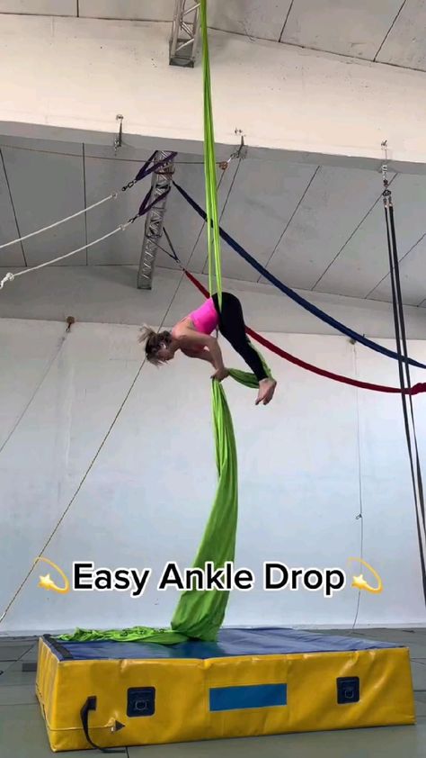 Aerial Silks Conditioning, Arial Silks, Aerial Silks Beginner, Aerial Hoop Moves, Aerial Gymnastics, Silk Dancing, Aerial Yoga Poses, Gymnastics Tricks, Air Sport