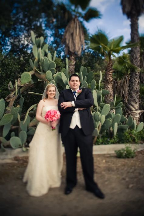 Our Californian / Honduran wedding was a fuchsia family laugh-fest | Offbeat Bride Lasso Ceremony, Intercultural Wedding, Hispanic Wedding, Unique Wedding Ceremony, Wedding Ceremony Script, Wedding Planning Ideas, Offbeat Bride, Catholic Wedding, Wedding Planning Advice