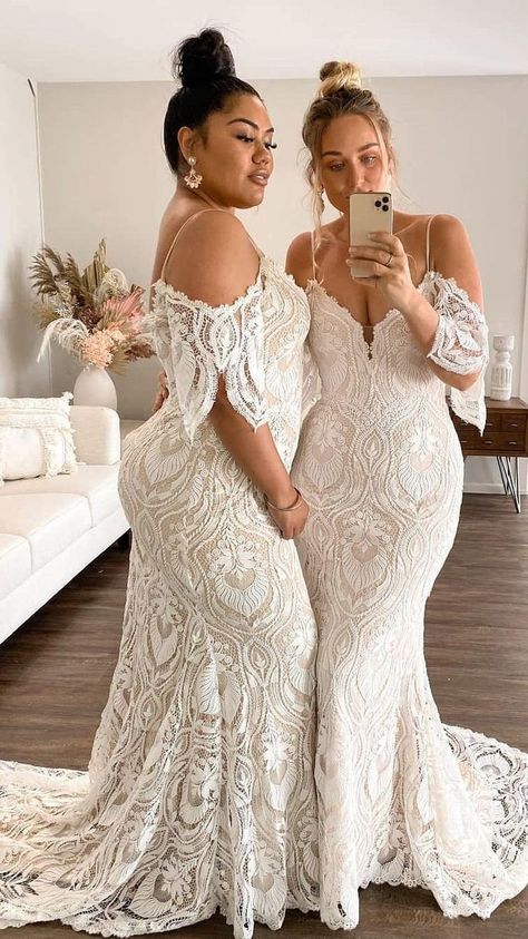 Curvy Wedding, Plus Wedding Dresses, Plus Size Wedding Gowns, Curvy Bride, Occasion Dresses Wedding, Chapel Train, Wedding Dresses Plus Size, Pretty Dress, Boho Bride