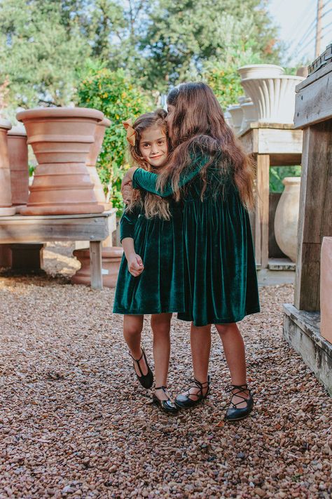 Christmas Outfit Ideas For Kids, Girls Holiday Outfits, Green Christmas Dress, Christmas Dress Girls, Velvet Christmas Dress, Velvet Holiday Dress, Girls Holiday Outfit, Designer Christmas, Joy Dress