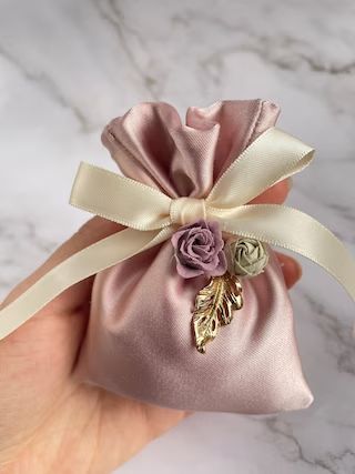 GoldenTrim - Favor for All Occasions Since 2011 - Etsy Armenia Wedding Guest Gift Bags, Wedding Favour Bags, Wedding Guest Gift Bag, Guest Gift Bags, Candy Bags Wedding, Baby Shower Box, Fake Candles, Handmade Favors, Personalized Candy