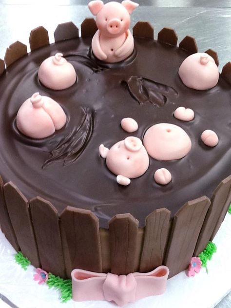 Piggy Cake, Pig Birthday Cakes, Pig Cake, Funny Birthday Cakes, Animal Cakes, Birthday Cake Chocolate, Creative Birthday Cakes, Crazy Cakes, Pretty Birthday Cakes