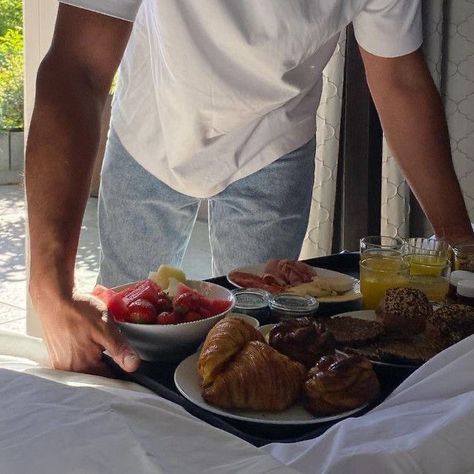 Cozy With Boyfriend, Breakfast In Bed Aesthetic Couple, Rich Bwwm Couples Goals, Couple Breakfast Aesthetic, Breakfast In Bed Aesthetic, Couple Breakfast, 2025 Manifestation, Xavier Serrano, Bwwm Couples