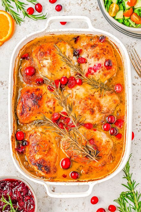 Baked Cranberry Orange Chicken Cranberry Orange Chicken, Making A Turkey, Recipe For Baked Chicken, Baked Chicken Breasts, Cranberry Orange Sauce, Baked Chicken Recipes Easy, Cranberry Chicken, Christmas Meals, Leftover Cranberry Sauce