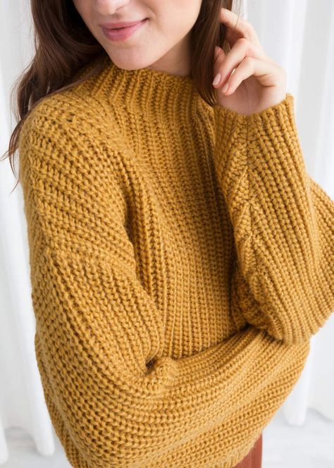 Oversized Chunky Knit Sweater Oversized Chunky Knit Sweater, Mode Dress, Girls Fall Fashion, Mustard Yellow Sweater, Mustard Sweater, Winter Knitwear, Sweater Dress Oversized, Trouser Outfits, Pullover Outfit