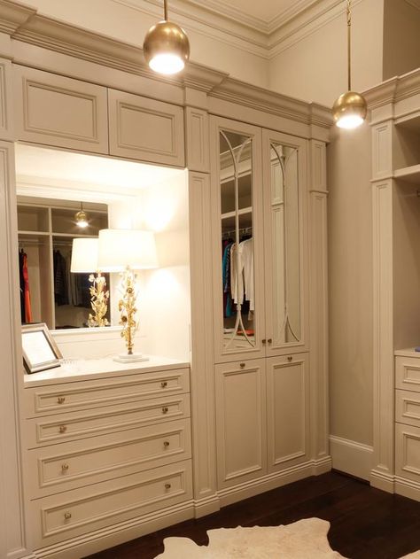 Spare Bedroom Closets, Cleaning White Walls, Bedroom Built Ins, White Wall Bedroom, Dressing Room Decor, Closet Built Ins, Wall Closet, Closet Remodel, Build A Closet