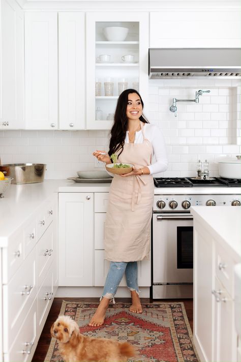 Blue And White Dishes, Sauteed Carrots, White Linen Napkins, Watermelon Radish, Ina Garten Recipes, Cooked Meal, Easy Meal Ideas, Light Salad, Cooking White Rice