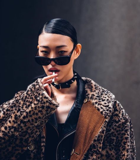 𝘢𝘻𝘢𝘮𝘪 on Twitter: "sora x nyfw 2020 by moeez ali… " Edgy Sunglasses, Sunglasses Aesthetic, Sora Choi, Model Life, Punk Fashion, Edgy Fashion, Urban Fashion, Style Icons, Fashion Inspo Outfits