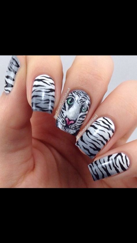 Wish I could paint my nails like this, seriously want these. White Tiger Nails, Tiger Nails Designs, Tiger Nail Art, Animal Nail Designs, Tiger Nails, Animal Nail Art, Animal Print Nails Art, Animal Nails, Print Nails