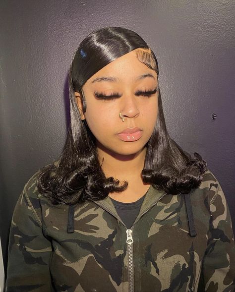 Flip Ends Hairstyle, Flipped Ends, Hair Stripes, High Fashion Hair, Front Lace Wigs Human Hair, Baddie Hairstyles, Unique Hairstyles, Wig Styles, Hair Care Tips