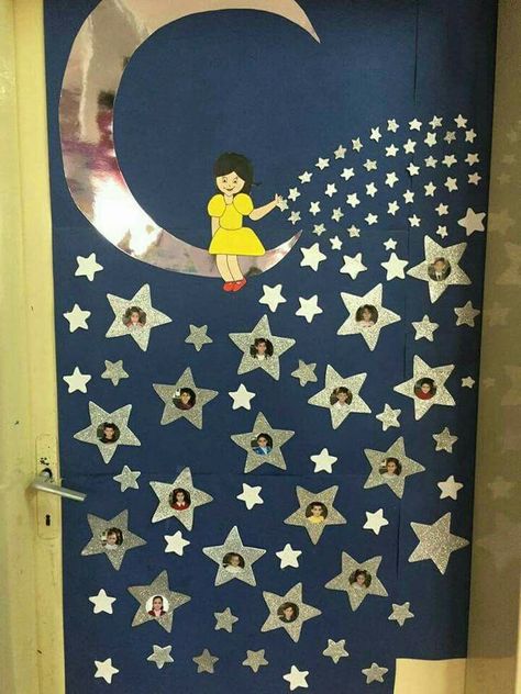 “Our class is full of stars” ?? “We are first grade stars!” ?? Classroom Birthday, School Doors, Decor Classroom, Door Decorations Classroom, Class Decoration, Classroom Door, Classroom Displays, Preschool Classroom, School Decorations