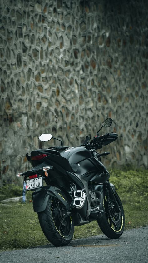 Gixxer 250 Gixxer 250, Gixxer Sf, Suzuki Gixxer, Original Iphone Wallpaper, Sepeda Motor, Anime Shadow, Super Bikes, Manifestation Quotes, Dark Anime