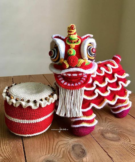 Chinese New Year Amigurumi, Crochet Chinese New Year Free Pattern, Chinese Crochet Patterns, Lunar New Year Crochet, Crochet Chinese Dragon, Chinese New Year Crochet, Japan Crochet, Chinese Crochet, Felt Toys Diy