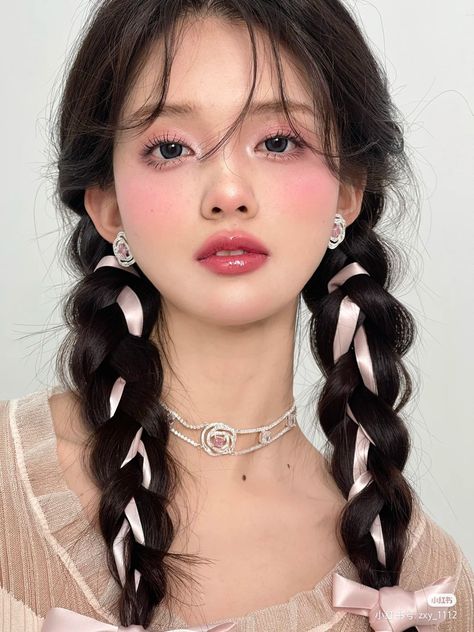 Sweet 17 Makeup Look, Sawako Aesthetic, Korean Girl Aesthetic, Glittery Eye Makeup, Coquette Kawaii, Day Makeup Looks, Korean Eye Makeup, Rave Makeup