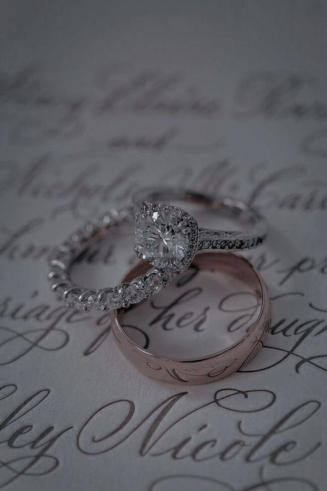 Aesthetic Raven, Wedding Ring Aesthetic, Ring Aesthetic, Earthy Wedding, Aesthetic Rings, Marriage Ring, Cute Engagement Rings, Cute Tiny Tattoos, Classy Aesthetic