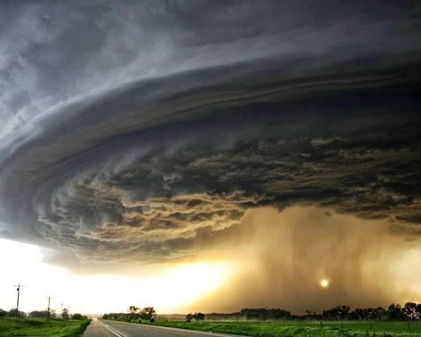 Lubbock, Texas (If you've never been in a dust storm, you can't imagine it. I know you think you can, but its worse than that. Really.) Tornado Alley, Storm Chasing, Wild Weather, Meteorology, Storm Clouds, Skydiving, Natural Phenomena, A Storm, Extreme Weather