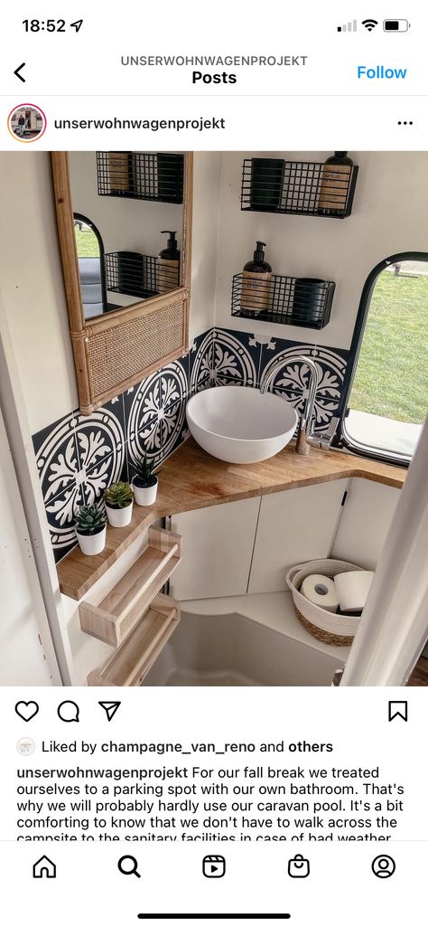 Caravan Toilet Ideas, Caravan Bathroom Ideas, Touring Caravan Makeover, Husvagn Makeover, Campervan Bathroom, Caravan Toilet, Caravan Renovation Diy, Diy Caravan, Camper Interior Design