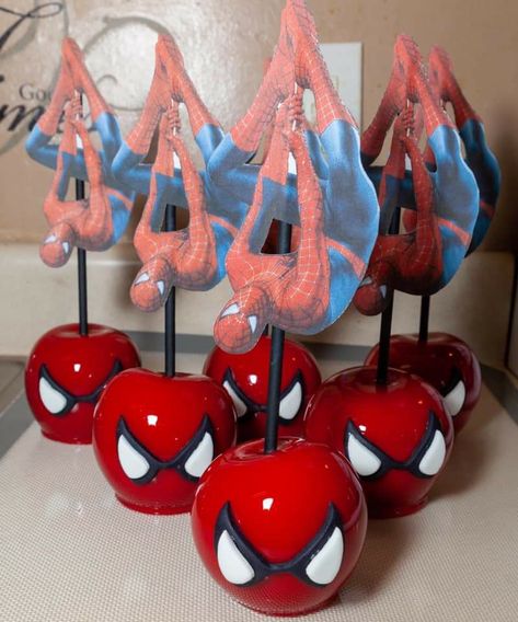 Spider Man Sweet Table, Spiderman Candy Apples, Spider Man Candy Apples, Spiderman Party Desserts, Spiderman Birthday Party Food Snacks, Spider Man Dessert Table, Spiderman Candy Bags, Spiderman Deserts, Spiderman Baby Shower Ideas