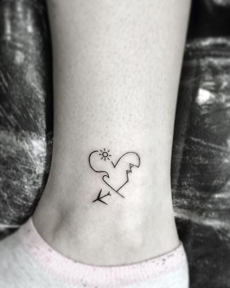 Tattoos For 2, Tattoo Placements, Airplane Tattoos, Tattoos For Lovers, Inspiration Tattoos, Small Girl Tattoos, Cute Tiny Tattoos, Tiny Tattoo, Tattoo Girls