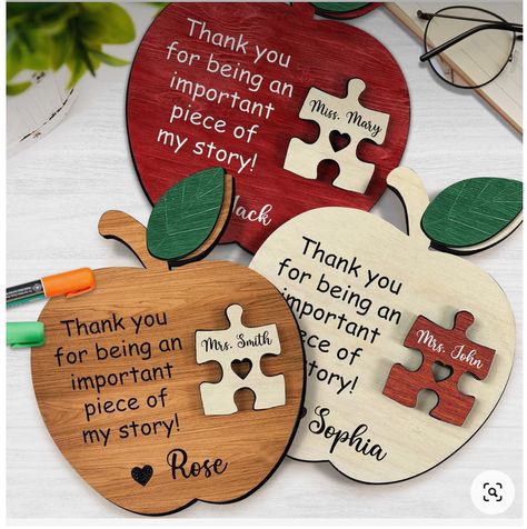 Appreciation Gifts Diy, Teacher Holiday Gifts, Teacher Appreciation Gifts Diy, Back School, Laser Cut Wood Crafts, Puzzle Crafts, Apple Shape, Teachers Day Gifts, Teacher Apple