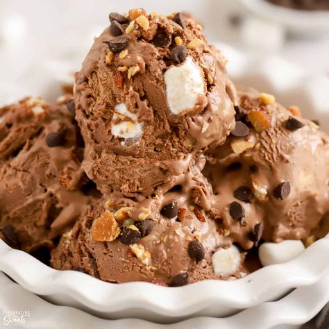 Homemade Ice Cream Recipes Machine, Celebrating Sweets, Rocky Road Ice Cream, Rocky Road Recipe, Ice Cream Recipes Machine, Easy Ice Cream Recipe, Ice Cream Maker Recipes, Pumpkin Pie Bars, Easy Ice Cream