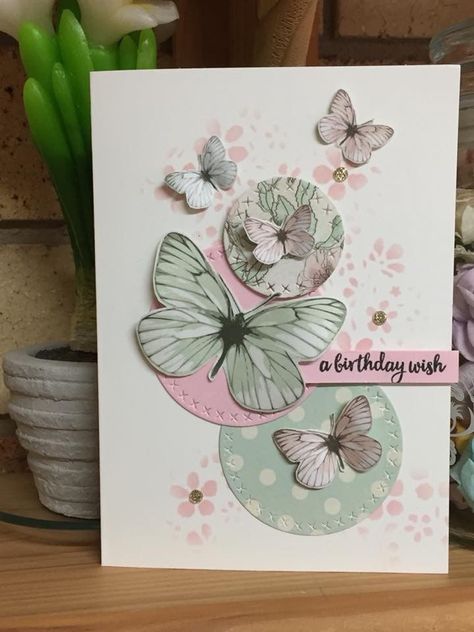 Sketched Butterflies, Butterfly Cards Handmade, Handmade Greeting Card Designs, Butterfly Birthday Cards, Homemade Birthday Cards, Hand Made Greeting Cards, Bee Cards, Beautiful Handmade Cards, Fancy Fold Cards