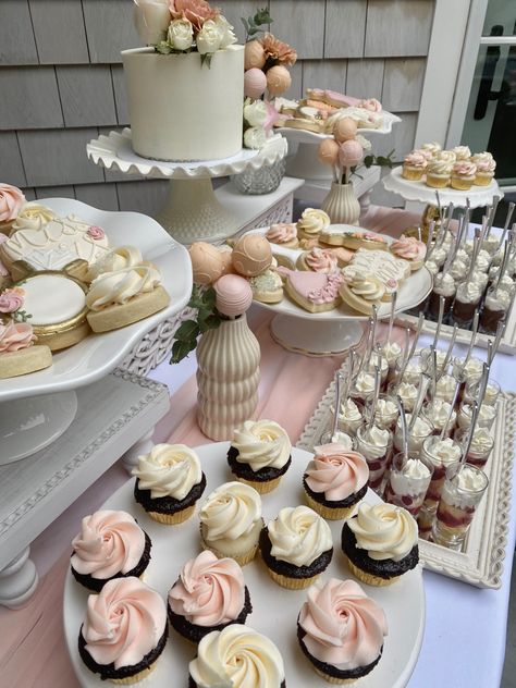 Wedding dessert table