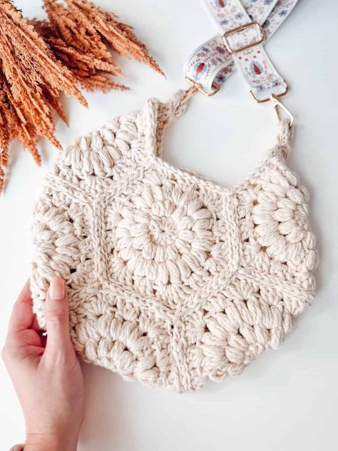 Hexagon Granny Square, Sac Granny Square, Tote Crochet, Free Crochet Bag, Womens Crochet Patterns, Crochet Bag Pattern Free, Bag Pattern Free, Crochet Hexagon, Crochet Clutch