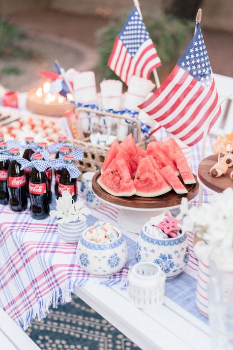 Desserts Drinks, 6 Birthday, Fourth Of July Food, Fourth Of July Decor, Classic Americana, Holiday Tablescapes, American Flags, Patriotic Party, July Birthday