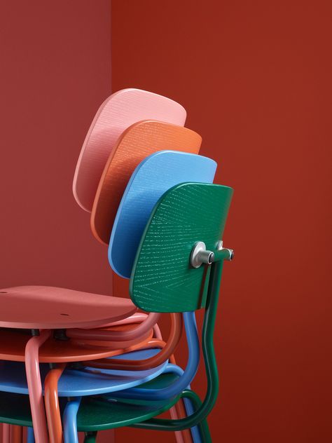 KEVI® by Jørgen Rasmussen in a new dreamcoat of colours – Montana Furniture - Scandinaviandesign.com Poster Furniture, Furniture Photoshoot, Montana Furniture, Iconic Chairs, Fun Furniture, Shell Chair, Fritz Hansen, Table Chair, Iconic Design