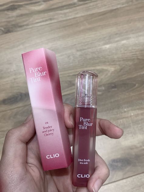 Clio Makeup Aesthetic, Clio Lip Tint, Douyin Lip Makeup, Lip Tint Aesthetic, Korean Lip Products, Korean Makeup Products, Korean Beauty Makeup, Korean Lip Tint, Makeup Tools Products