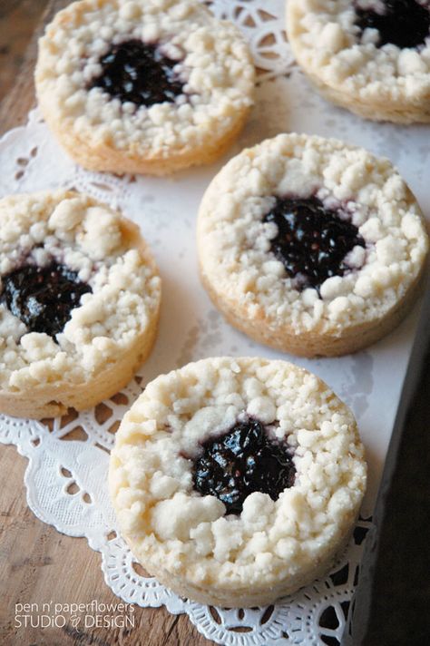 Blackberry Cookies, French Candy, French Cookies, Dorie Greenspan, Holiday Cookie Exchange, Jam Cookies, Cake Blog, French Desserts, Holiday Cookie