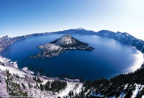 Crater Lake Oregon. Crater Lake Oregon, Crater Lake National Park, Crater Lake, Awesome Places, Oregon Travel, Manhattan New York, Amazing Places, Crete, Places Around The World