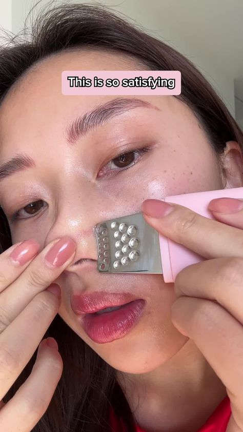 How satisfying!💫 Target blackheads, whiteheads and clogged pores with our PMD Wave Pro! #skincare #extractor #satisfying #beauty #skincaretips How To Get Rid Of Clogged Pores, How To Clean Pores, Pore Extraction, Makeup Kawaii, Pore Extractor, Clear Skin Diet, Budget List, Nose Pores, Teen Skincare