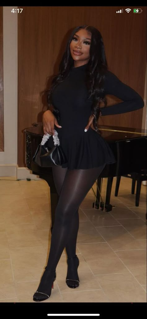 Birthday Ideas Women, 2023 Baddie, Black Stockings Outfit, Dress With Stockings Outfit, Outfit Ideas Black Women, Corporate Baddie Outfits, Black Mini Skirt Outfit, Stockings Outfit Classy, Outfit Ideas Black