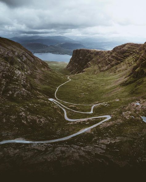 Bealach Na Bà, NC500 Nc500 Scotland, Scotland Road Trip, Road Trip Camping, Best Travel Quotes, Scotland Highlands, Scottish Castles, Visit Scotland, Travel Wanderlust, Scenic Routes