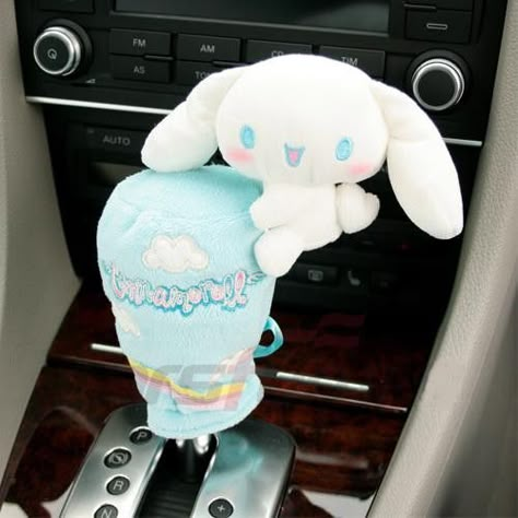 Cinnamoroll Car Accessories, Cute Car Mods, Hello Kitty Car Accessories, Hello Kitty Birthday Theme, Cozy Car, Cinnamon Roll Sanrio, Kawaii Car, Cute Cinnamoroll, Girl School Supplies