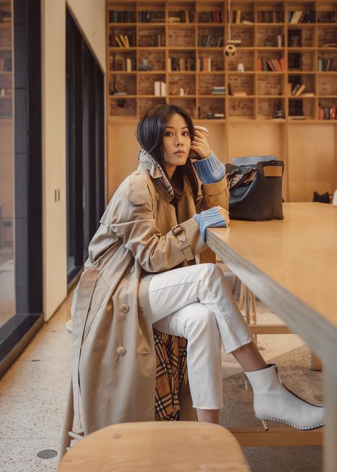 The Westminster - http://tsangtastic.com | Instagram @tsangtastic  burberry westminster trench coat, trench coat outfit, drop shoulder trench Jenny Tsang, Mode Dope, Trench Outfit, Plaid Trench Coat, Look Office, Look Adidas, Trench Coat Outfit, Burberry Outfit, Estilo Indie