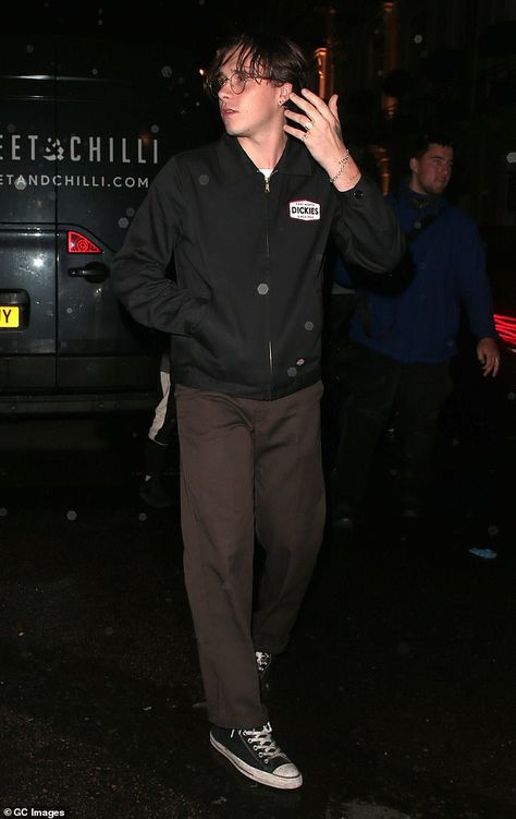 Brooklyn Beckham Outfits, Outfit 90s Men, Work Wear Outfits Men, Brooklyn Beckham Style, Work Outfit Men, Dickies Outfits Men, Brooklyn Beckham, Vintage Ideas, Mens Outfit Inspiration