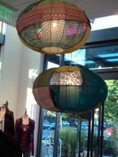 ✌ Diy Chandelier Lamp, Fabric Lantern, Crafts Diy Projects, Diy Lampe, Diy Lanterns, Diy Chandelier, Lamp Lighting, Diy Lamp, Chandelier Lamp