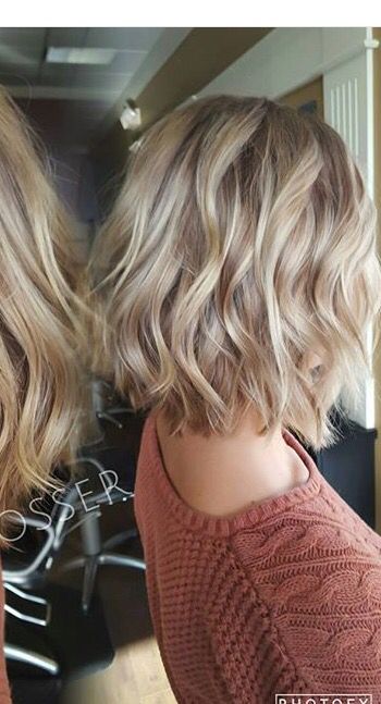 Wavy Blonde Hair, Shoulder Length Bob, Messy Short Hair, Short Hair Balayage, Short Hair Styles For Round Faces, Brown Blonde Hair, Short Hairstyle, You Are, Round Faces