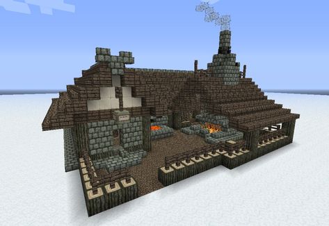 Minecraft Medieval Blacksmith, Forge Minecraft, Medieval Blacksmith, Construction Minecraft, Minecraft Building Guide, Minecraft Forge, Minecraft Structures, Minecraft Castle, Minecraft Medieval