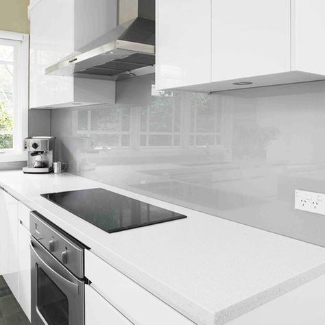 Modern Kitchen Splashbacks, Grey Splashback, Glass Backsplash Kitchen, Kitchen Backsplash Trends, White Kitchen Splashback, Glass Splashbacks Kitchen, Kitchen Splashback Tiles, Light Grey Kitchens, Shower Screens