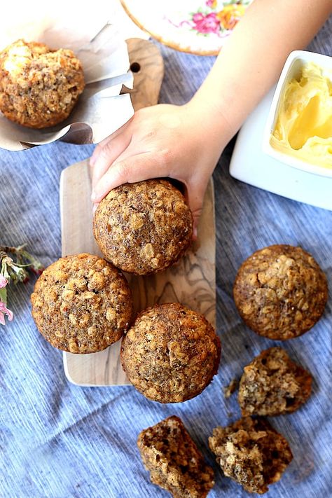 Breakfast Oatmeal Muffins, Chia Seed Muffins, Oatmeal Muffins Healthy, Muffins Gluten Free, Muffins Healthy, Seed Muffins, Breakfast Oatmeal, Breakfast Low Carb, Overnight Oat