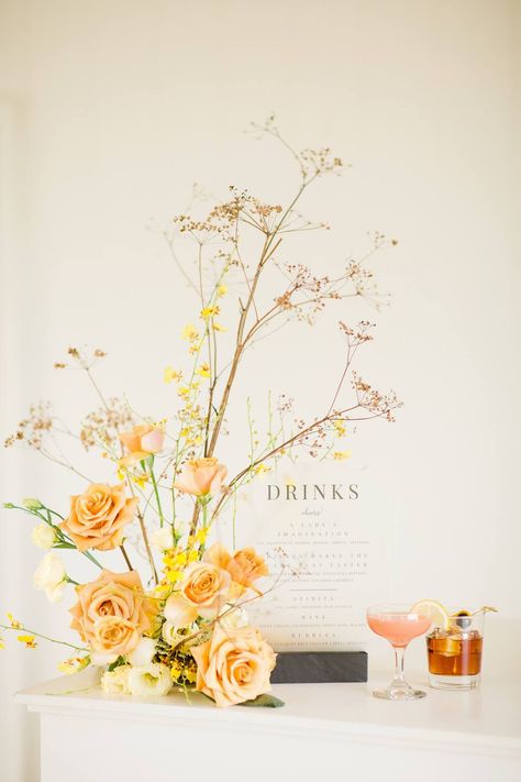 How to Have an Early Fall Wedding in Saffron & Slate ⋆ Ruffled Modern Orange Wedding, Bar Floral Arrangement Wedding, Bar Arrangement Wedding, Early Fall Wedding Colors, Orange Wedding Florals, Bar Florals, Early Fall Wedding, Early Fall Weddings, Black Taper Candles