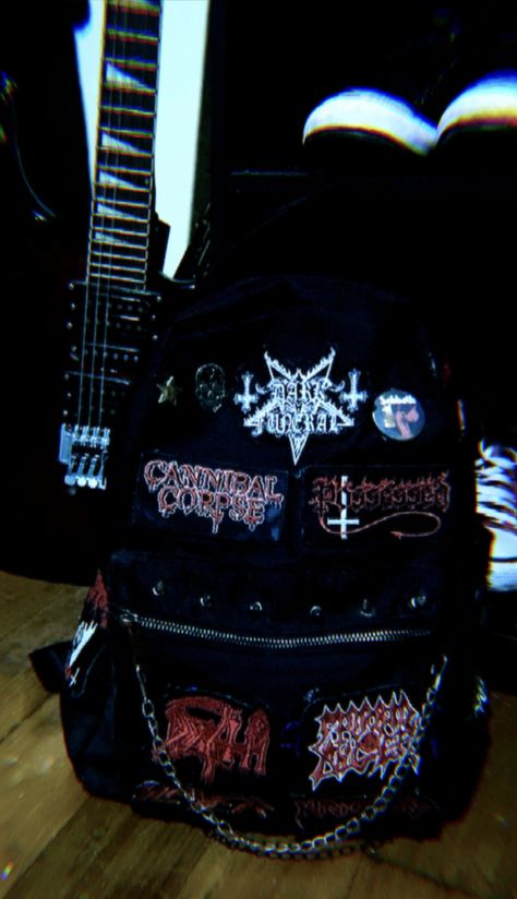 Crust Backpack, Metalhead Backpack, Emo Backpack, Punk Backpack, Grunge Backpack, Goth Backpack, Metalhead Fashion, Studded Converse, Punk Fashion Diy