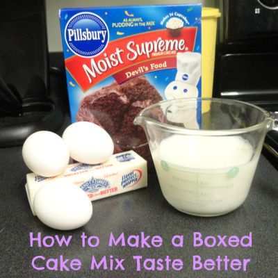 Make a boxed cake mix taste like a bakery cake! 1: Look at the directions on the cake mix. 2: Add one more egg (or 2 if you want it very rich). 3: Use melted butter vs. oil & double the amount. 4: Use milk vs. water. 5: Mix well & bake for the time recommended on the box. You can also add Vanilla Extract Boxed Cake, Bakery Cake, Box Cake Mix, Cake Tasting, Cake Mix Recipes, Köstliche Desserts, Bakery Cakes, Yummy Sweets, Eat Dessert